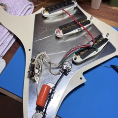 1989年製 Squier スクワイヤー ストラトキャスター 電気改良・調整済みの画像