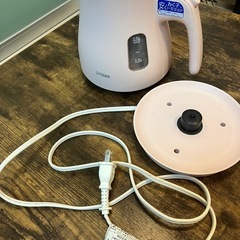 【受け渡し決定済】TIGER 電気ケトル ピンクの画像