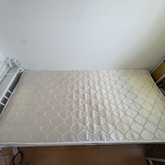 シングルベッドマットレスの画像