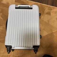 スーツケースの画像