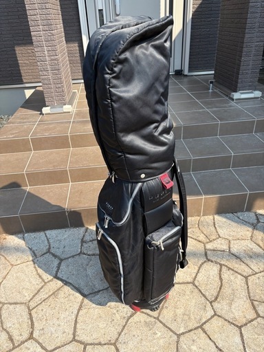 ゴルフキャディバッグ onoff製　美品　黒と赤コンビ オノフ
