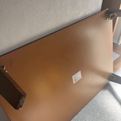 ブラウン　テーブルの画像