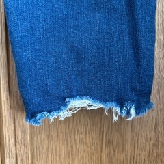 ユニクロ（UNIQLO）のストレッチデニムパンツ　履き心地◎の画像