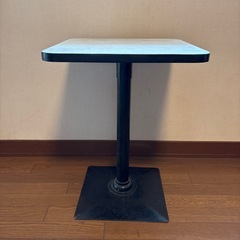 コーヒーテーブルの画像