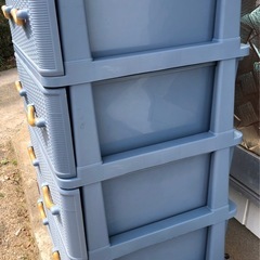 (決まりました)プラスチック4段ケースの画像