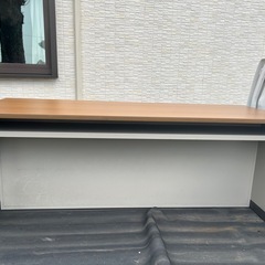  コクヨ　オフィス用机　 横幅700mm  奥行1800 高さ700mmの画像