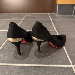 DIANA ダイアナ 黒 スエード レッドソール ポインテッドトゥ ハイヒールの画像