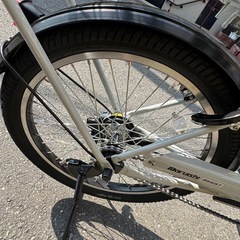 丸石サイクル   ビューピッコリーノ 電動アシスト自転車 ASWL20KDR　後ろバケット付きの画像