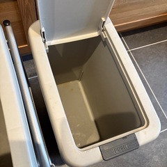 分別ダストボックス３個の画像