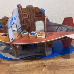 IKEA 船型おもちゃ　組み立ておもちゃの画像