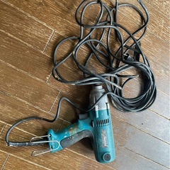 マキタ インパクトドライバー モデル6952　の画像