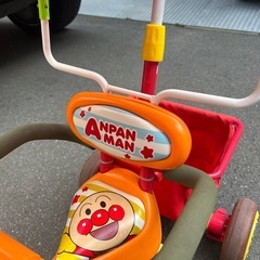 アンパンマン三輪車の画像