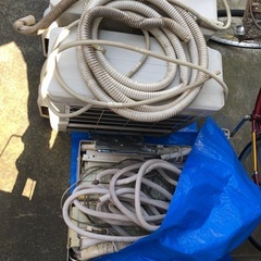 ジャンクエアコン(2台)+室外機(2台)の画像