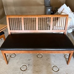 ダイニングチェアー、2人掛け、3人掛けの画像