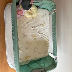 ベビーベッドの画像