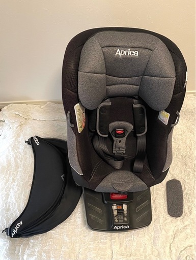Aprica クルリラチャイルドシート　ISOFIX　取り外し可能サンシェード付き