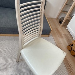 椅子　イス　木製の画像