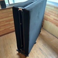 折りたたみベッドの画像