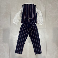 フォーマルスーツ  男の子 3点セットの画像