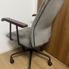 オフィスチェア　レトロ風の画像