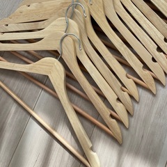 木製ハンガー　15本　ノーブランド品の画像