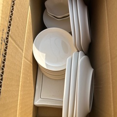 お皿、コップの画像