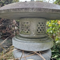 灯篭　　石　日本庭園　飾り　庭　
店舗などにも　の画像