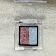 アディクション　アイシャドウの画像