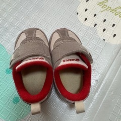 アシックスベビーシューズの画像