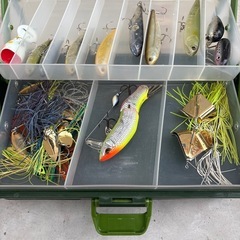 ブラックバスルアーの画像