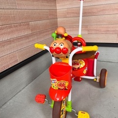 アンパンマンの三輪車の画像
