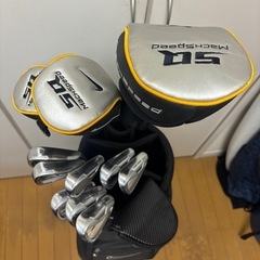 ナイキ　ゴルフセットの画像