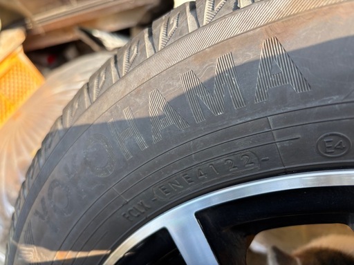 YOKOHAMA スタッドレスタイヤ　185/60R15