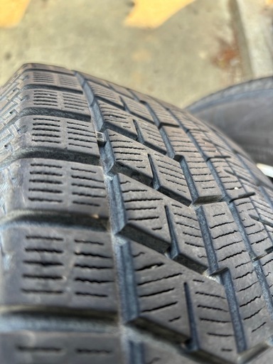 YOKOHAMA スタッドレスタイヤ　185/60R15