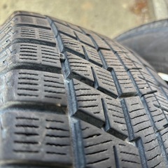 YOKOHAMA スタッドレスタイヤ　185/60R15の画像