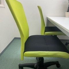 【12,000円】デスク1台＋チェア4脚セット｜ライムグリーン｜会議・自習室に｜格安の画像