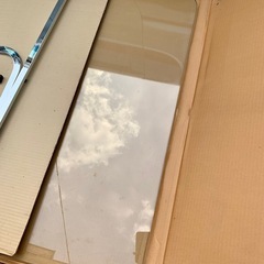 訳あり未使用。ガラス天板ローテーブルの画像