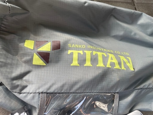 TITANのフルハーネス(新品未使用)