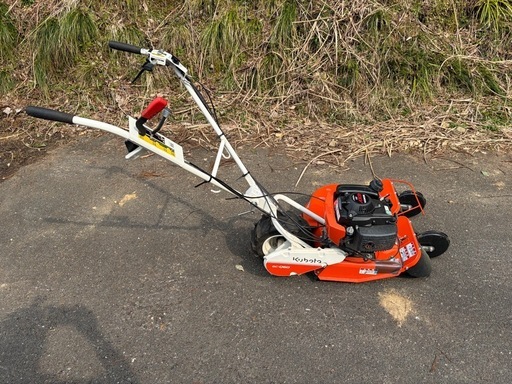 KUBOTA 軽量畦畔草刈機　芝刈り機 GC-Q60 クボタ カルキュート