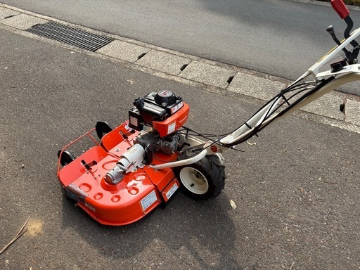 KUBOTA 軽量畦畔草刈機　芝刈り機 GC-Q60 クボタ カルキュート