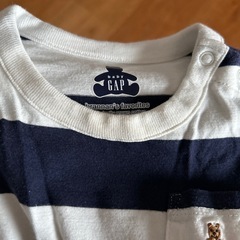 gap ベビーロンパースの画像