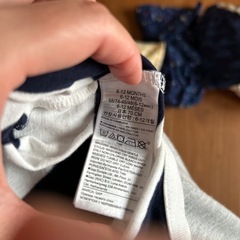 gap ベビーロンパースの画像