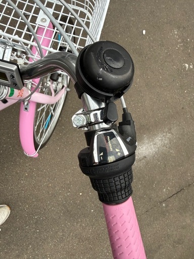 24インチ　変速ギア・ライト付き　自転車　女の子　子供用