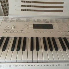 電子キーボード(ジャンク品)の画像
