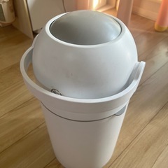 【無料】ピジョン ステール おむつ専用ごみ箱の画像