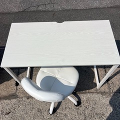 デスク&チェアの画像