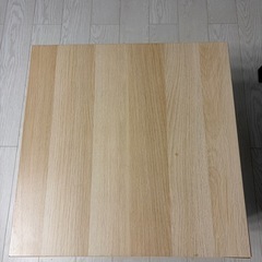 IKEA　　コーナーテーブル　サイドテーブルの画像