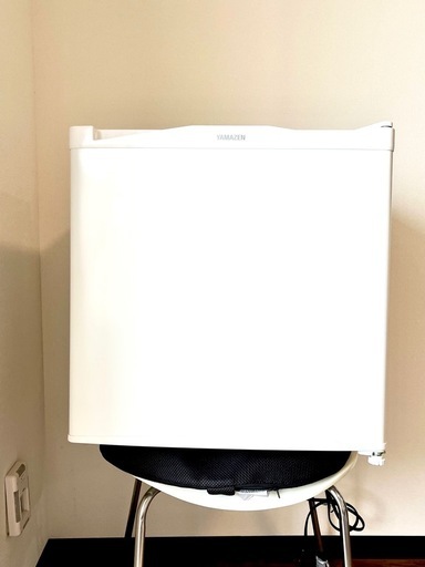 使用期間極短　冷凍庫　コンパクトフリーザー　山善