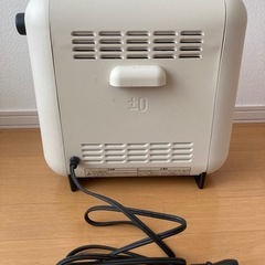 遠赤外線電気ストーブ　プラスマイナス0株式会社製の画像