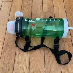 スプラトゥーン スプラシューター タンク付き 
水鉄砲の画像